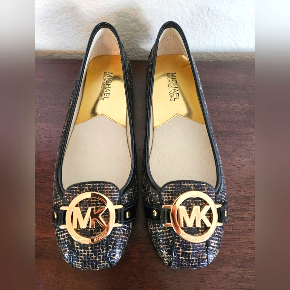Michael Kors Fulton flat. Size 6.5